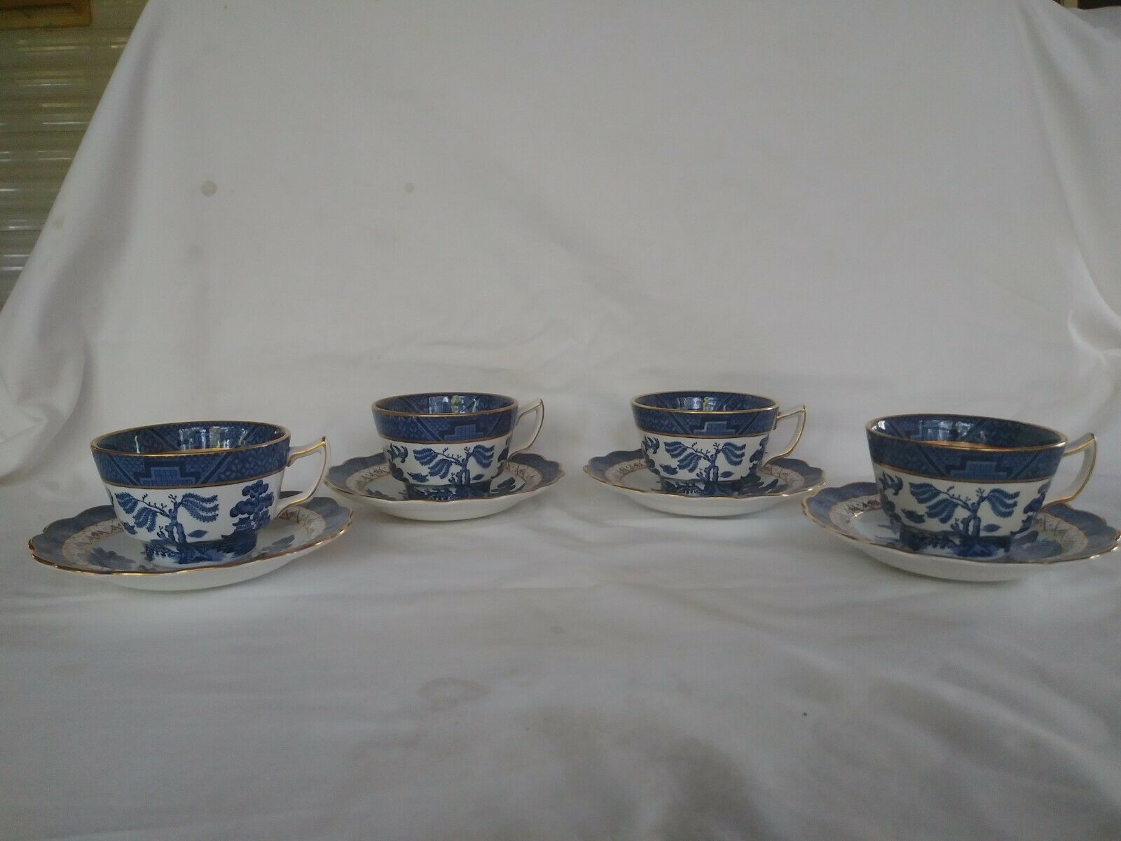 Booth's "real Old Willow" A8025 Set Of 4 Cups And Saucers Lot "b"