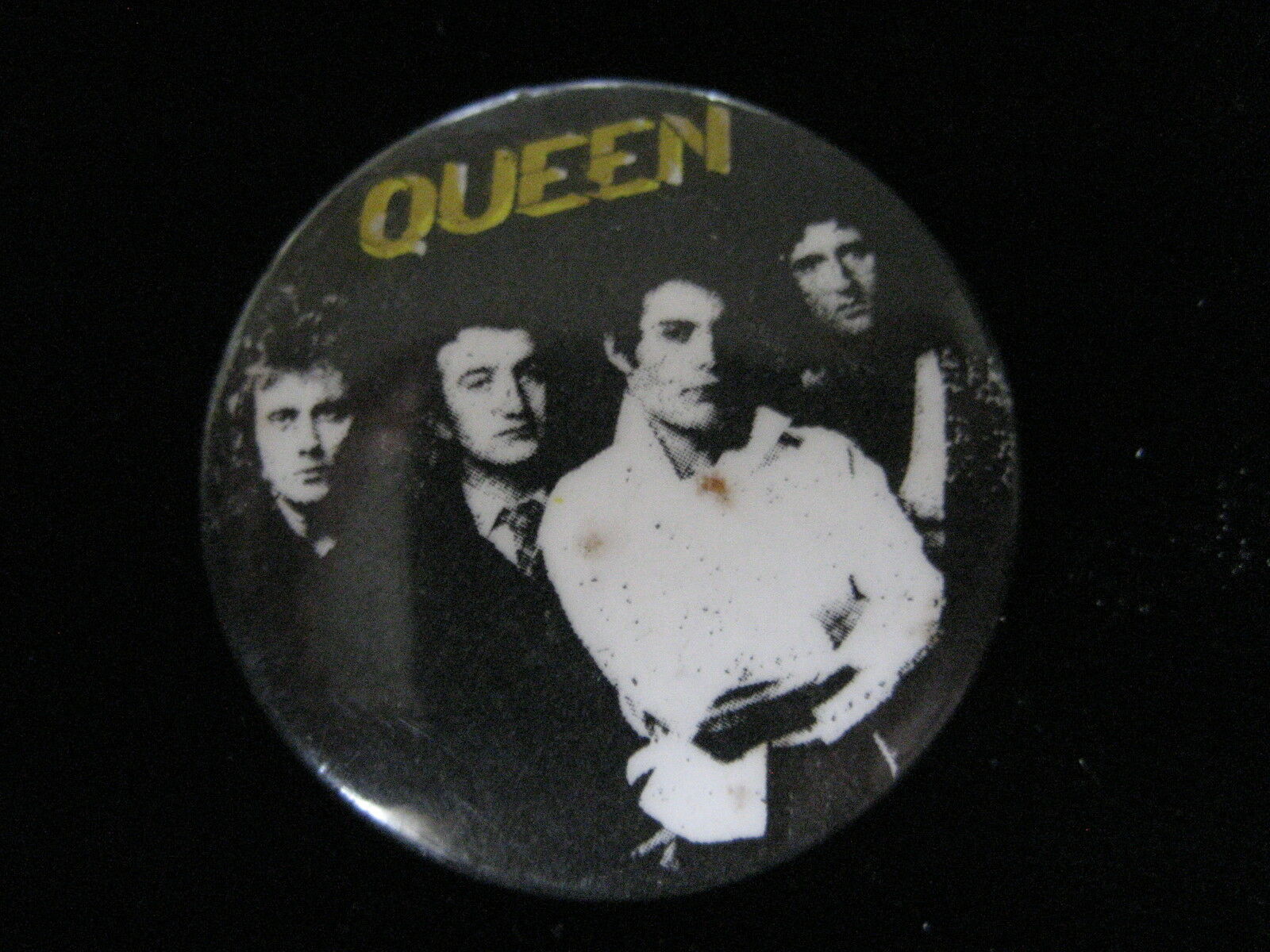 Queen-freddie Mercury-black-white-rock-pin Badge Button-80's Vintage-rare